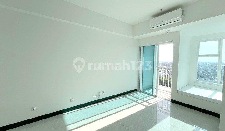 Strategic Ready-to-Occupy Westown View Apartment