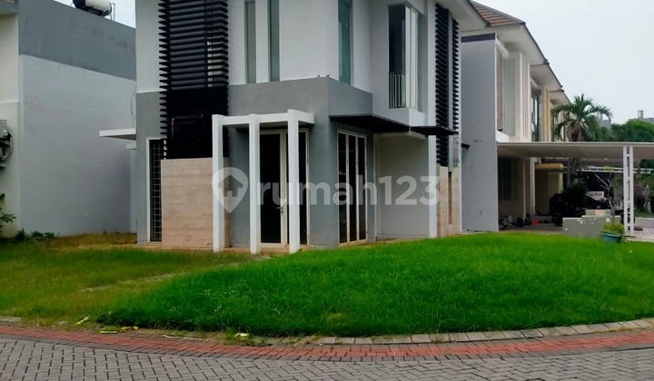 Rumah Pakuwon City East Coast Park 1