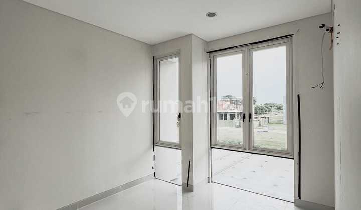 Rumah Grand Island Pakuwon City Dkt Sutorejo dan Unair