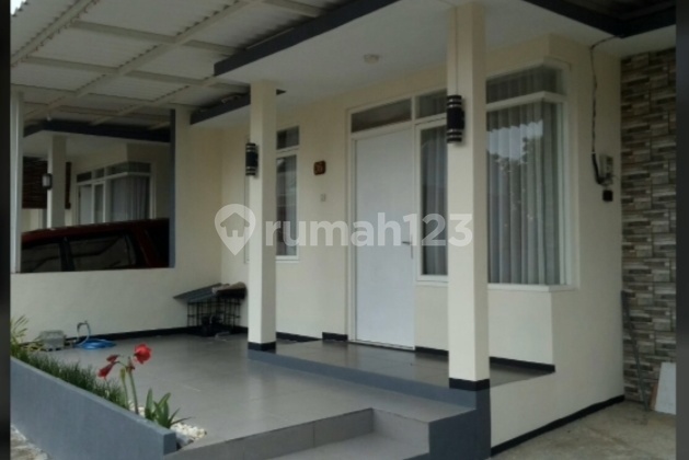 For Rent 2-Bedroom House Near Bns, Jatim Park 2, 3, Predator Fun Park, Comfortable Safe 24-Hour Security