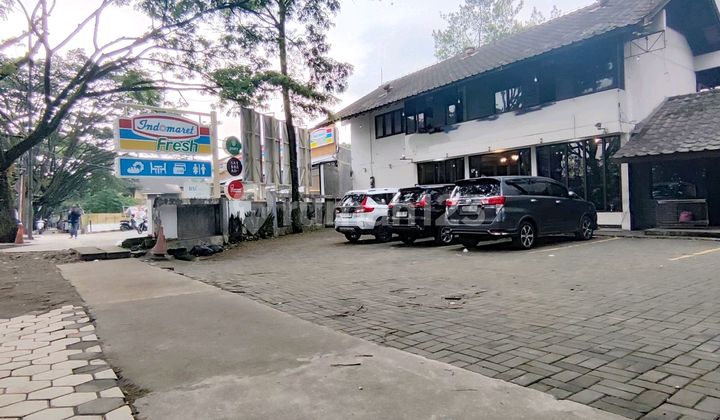 Building Suitable For Restaurant Business On Main Road At Pasteur Street Bandung