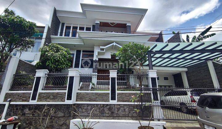 Rumah Modern Siap Huni 2 Lantai Di Sayap Pasteur Bandung 1