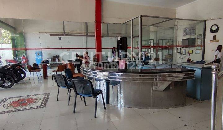 Bangunan Ex Dealer Motor Di Jual Cepat Baru Renovasi 1