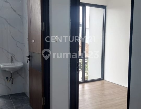 Rumah Baru 2 Lantai Hanya 2 Kilometer Ke Alun-alun Kota Bandung 2