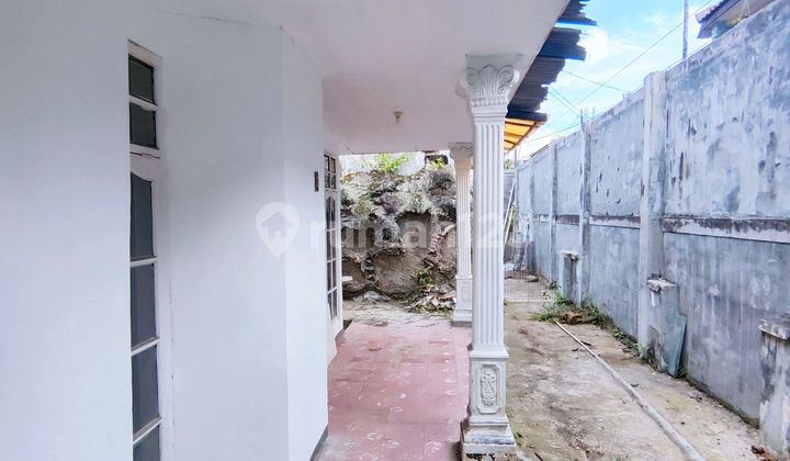 Hanya Selangkah ke Alun-Alun Bandung! Rumah Luas di Sayap Pungkur, 6 Kamar Tidur Harga Murah 2
