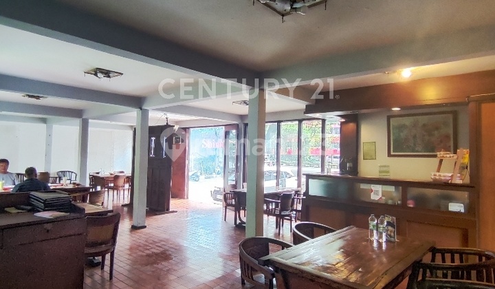 Building Suitable For Restaurant Business On Main Road At Pasteur Street Bandung