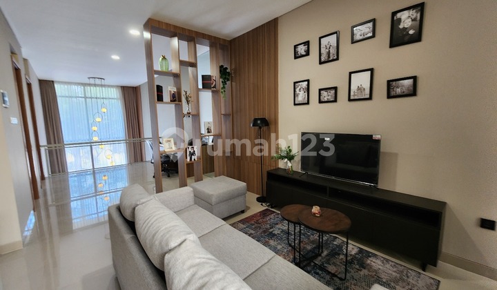 Rumah Modern Nyaman Tirtasari Foresta Sayap Setraduta Rumah Modern Nyaman Tirtasari Foresta Sayap Setraduta