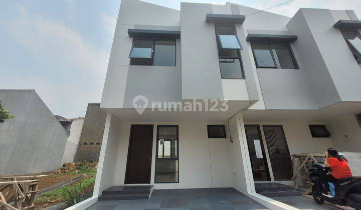 Rumah Minimalis 2 Lantai di Sariwangi Residence Setraduta Bandung 1