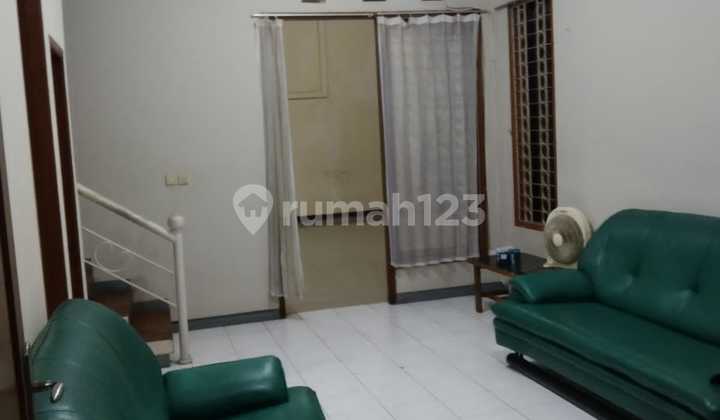 Dijual Rumah 1.5 Lantai di Setraduta Bandung 1