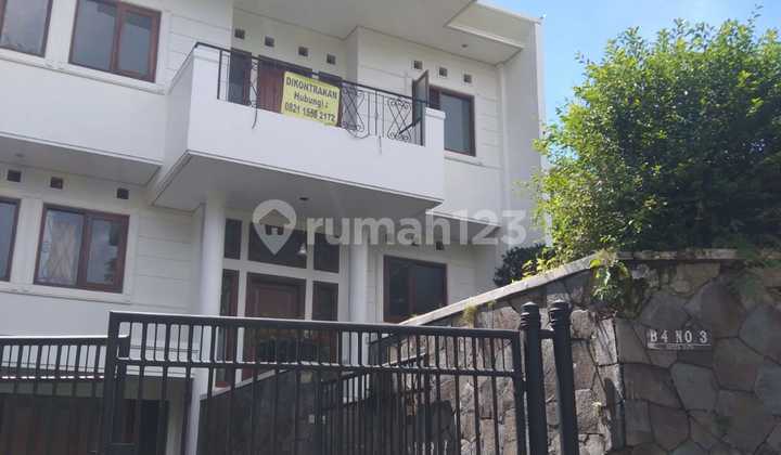 Disewakan Rumah Mewah di Setraduta Bandung 2