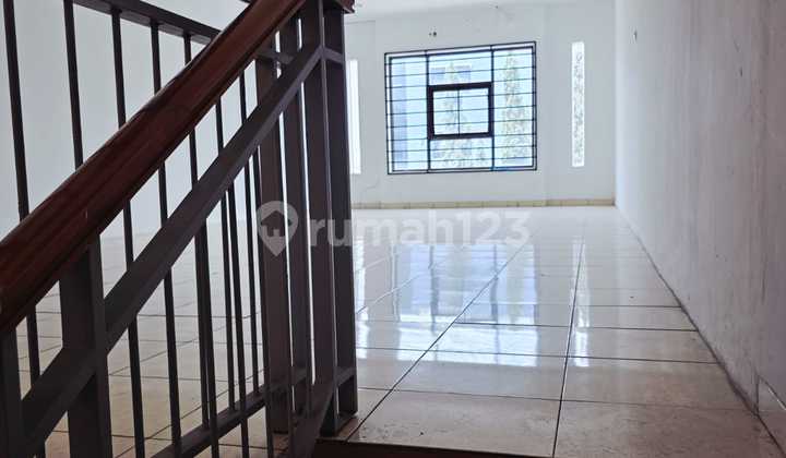 Ruko 2 Lantai Bagus di Mekar Wangi Bandung