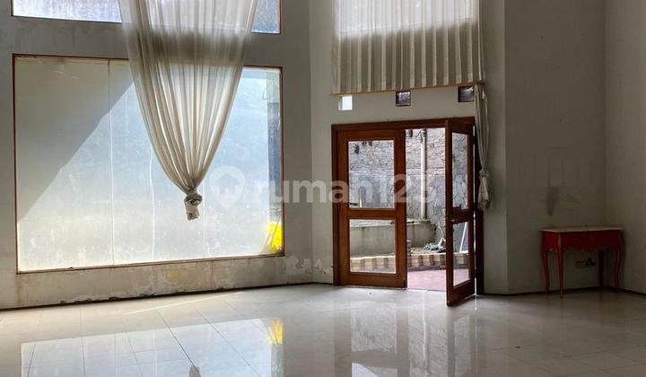 Disewakan Rumah Mewah di Setraduta Bandung Disewakan Rumah Mewah di Setraduta Bandung