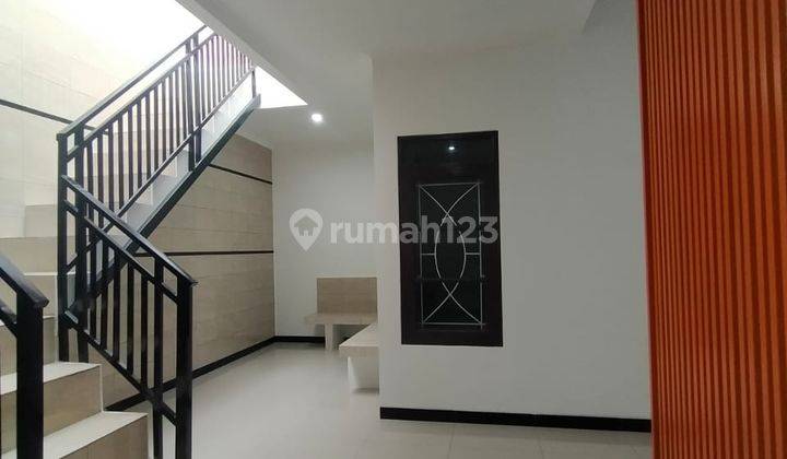 Rumah Baru Siap Huni Elegan Cantik Dekat Ke Tol Kopo  2