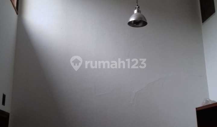 Rumah 3 Lantai Siap Huni Nyaman Sekali Di inhoftank Pelindung Hewan 2