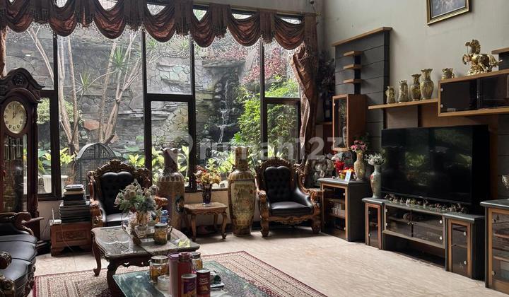 LARGE 2-STORY LUXURY HOUSE ON MAIN ROAD IN MEKAR WANGI LARGE 2-STORY LUXURY HOUSE ON MAIN ROAD IN MEKAR WANGI