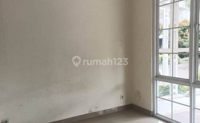 Rumah Posisi Hoek Ada Halaman Belakang Butuh Renovasi Citra Gran 2