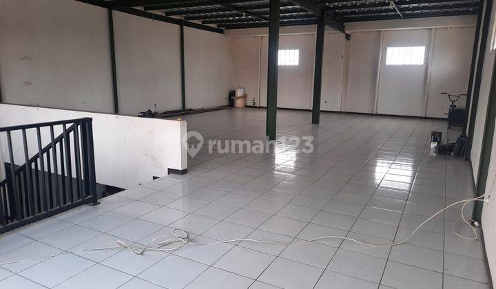 Di jual rumah dan ruang usaha 2 lantai di ujungberung 1