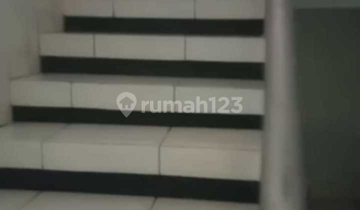 For Rent: Shop House in Kepatihan 2