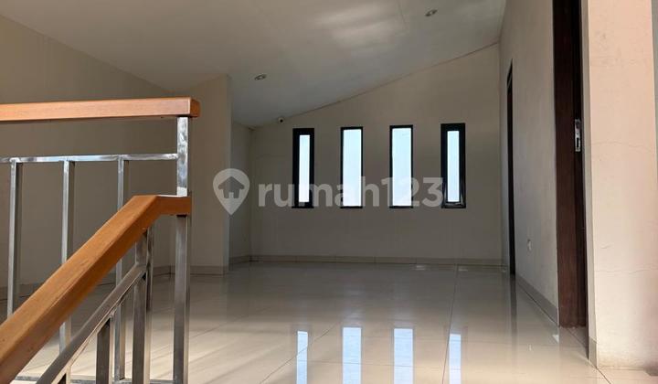 Disewakan Rumah Di Singgasana Pradana