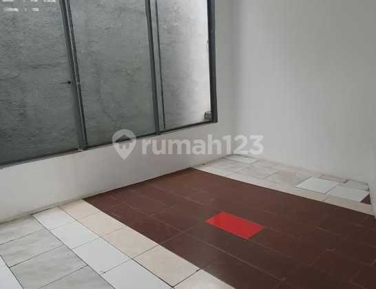 Di Sewa Kan Ruang Usaha Di Suryani Di Sewa Kan Ruang Usaha Di Suryani