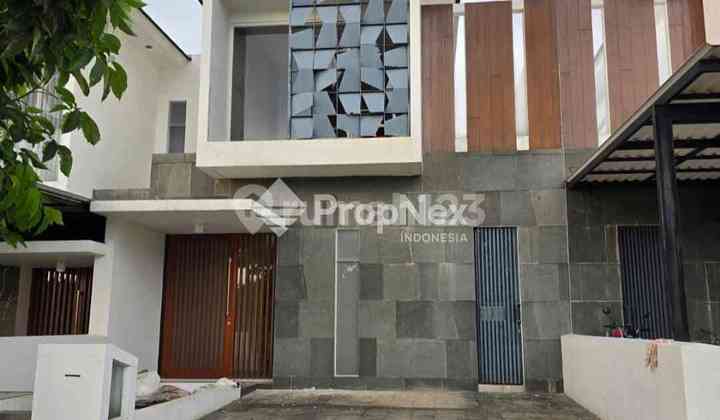 Dijual Rumah Royal Residence depan Danau Cluster Canal Park