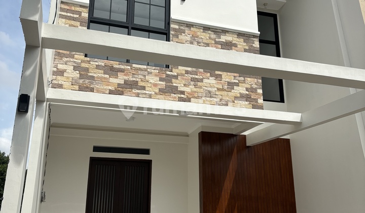 Rumah Baru Jagakarsa, Jakarta Selatan, Perumahan Ada Kolam Renang Rumah Baru Jagakarsa, Jakarta Selatan, Perumahan Ada Kolam Renang