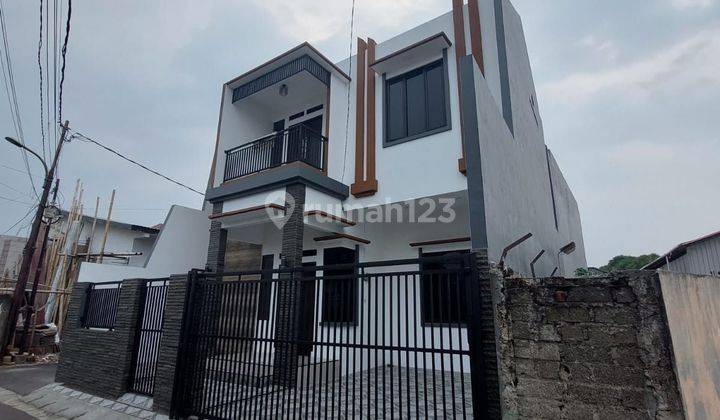 Dijual Rumah di Gandaria Pekayon Jakarta Timur 2 Lantai Bagus 1