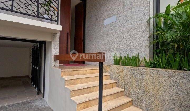 For Sale Dijual Townhouse 3 Lantai at Kemang Jakarta Selatan  2