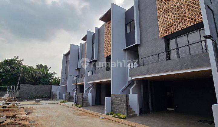 For Sale Townhouse Mewah di Permata Hijau Jakarta Selatan  1