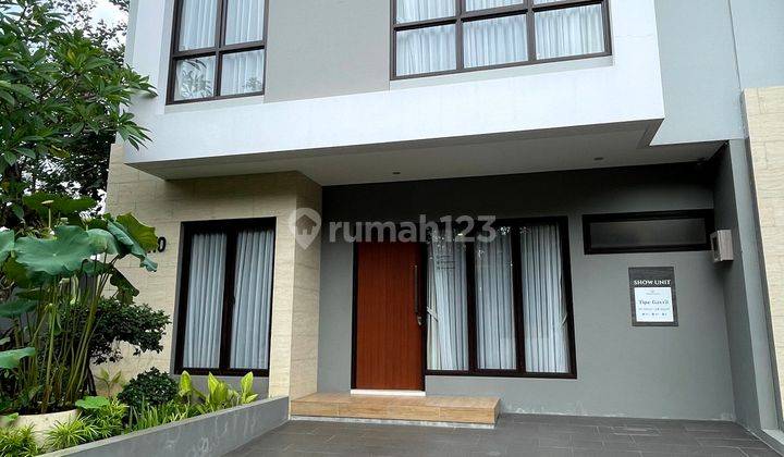 For Sale Townhouse Mewah di Cibubur 3 BR Unfurnished  2