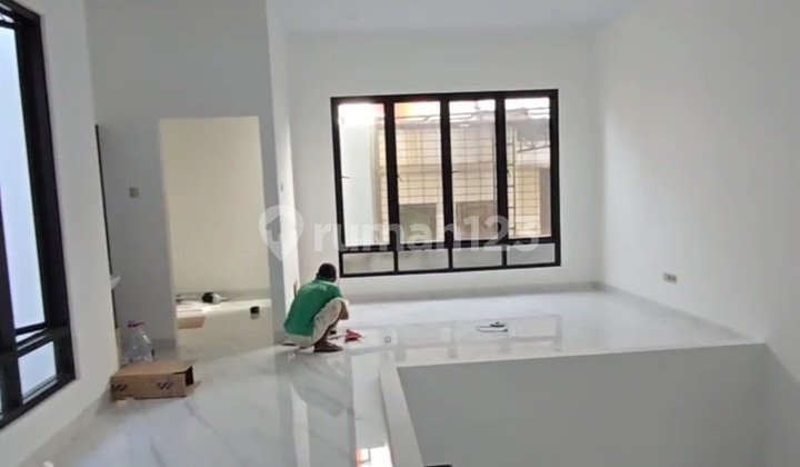 Rumah Baru Taman Villa Meruya Jakarta Barat 2