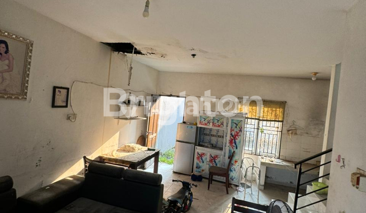 Ready-to-Occupy House in Central Sukajadi Residence 2