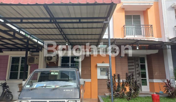 Near school near market near shopping Near school near market near shopping