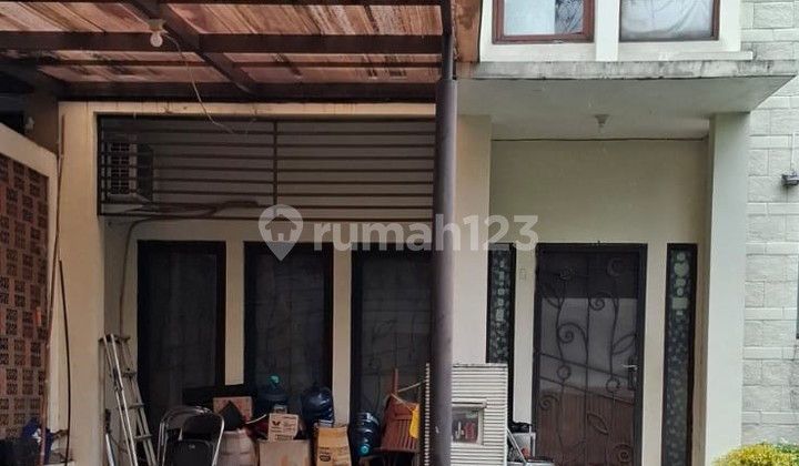 Dijual Rumah Minimalis di Emerald Terrace Bintaro