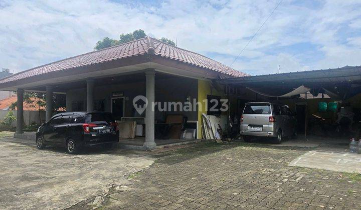 Rumah Tua Hitung Tanah, Strategis Pinggir Jalan Raya 1