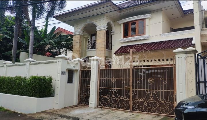 Rumah Cantik di Kawasan Cilandak Rumah Cantik di Kawasan Cilandak