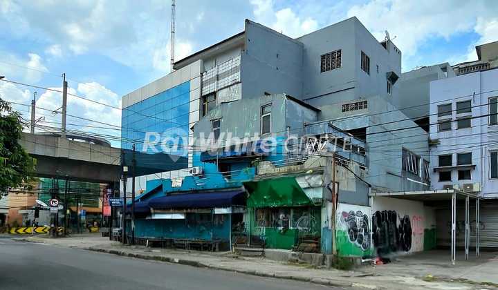 Ruko 3,5 Lantai dan Bangunan Tambahan di Pusat Niaga Cipete - Fatmawati Ruko 3,5 Lantai dan Bangunan Tambahan di Pusat Niaga Cipete - Fatmawati