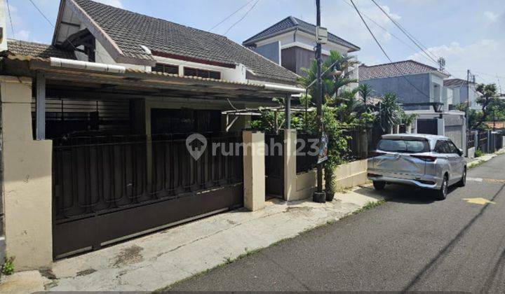 Rumah Siap Huni Di Kawasan Kebayoran Baru  1