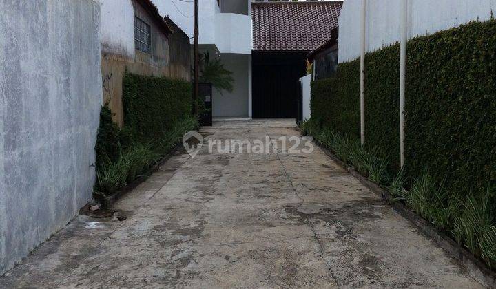 Rumah Tua Hitung Tanah, Lokasi Dekat Stasiun M R T  2