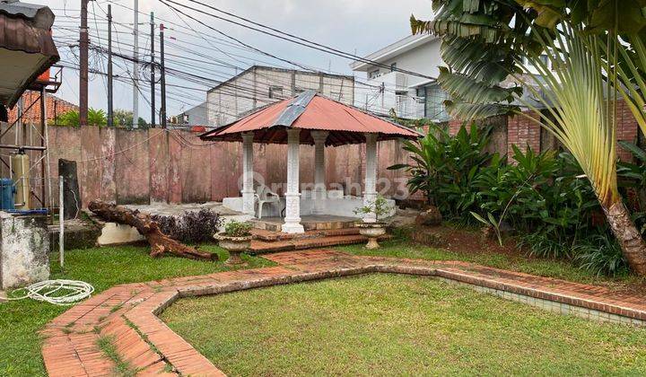 Rumah Lama Siap Huni Di Kawasan Kemang  1