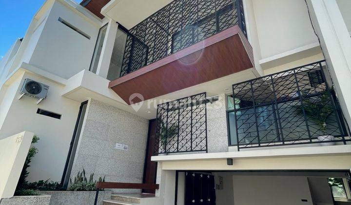 Rumah Baru Minimalis Modern, Siap Huni, Di Kawasan Kemang  2