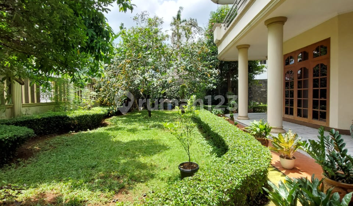 Rumah Kontemporer Siap Huni, Dalam Komplek Di Bambu Apus 