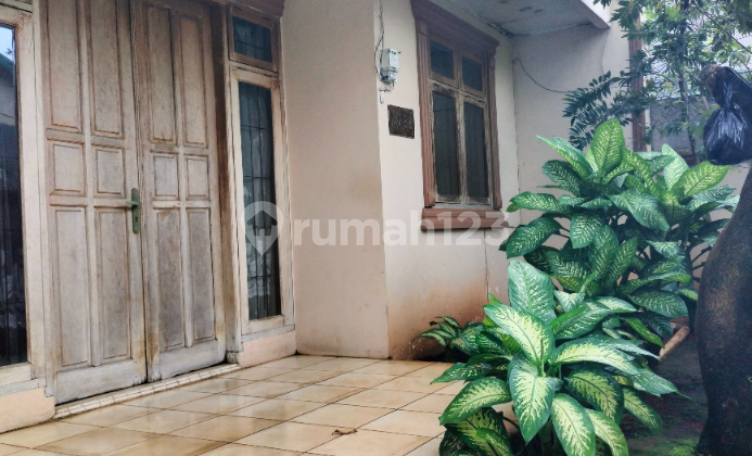 Rumah Lama Hitung Tanah di Kawasan Cipete 2