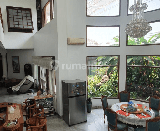 Rumah Cantik Di Kawasan Kebayoran Baru  1