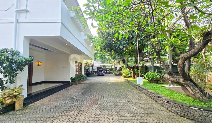 Rumah Siap Huni, Jalan Protokol, Strategis Di Kebayoran Baru  2