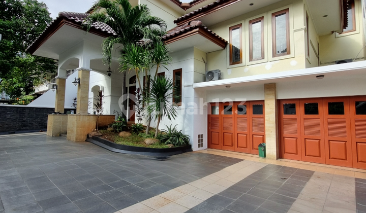 Rumah Cantik Siap Huni di Kebayoran Baru