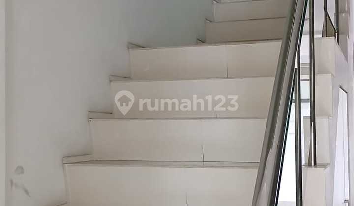 Ready-to-Occupy Shop House Inside a Shop House Complex in Pondok Pinang 2