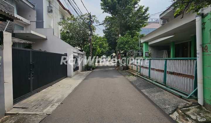 Suitable House for Boarding in Kebayoran Baru 2