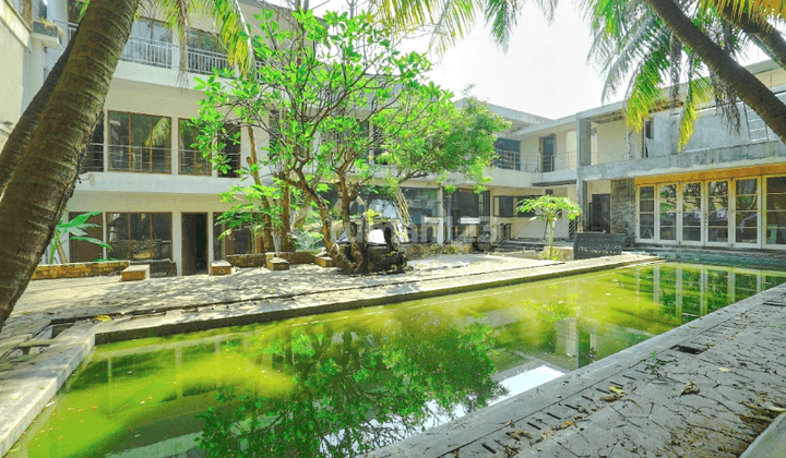 Rumah Siap Huni Pinggir Jalan Di Kawasan Kemang  1