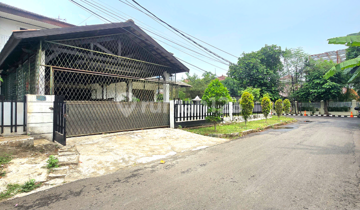 Rumah Lama Siap Huni, Dekat Akses JORR Simatupang Rumah Lama Siap Huni, Dekat Akses JORR Simatupang